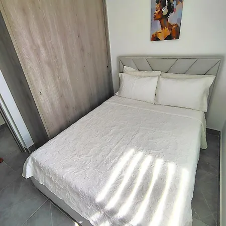 Apartamento En Cerca A La Playa De Marbella *